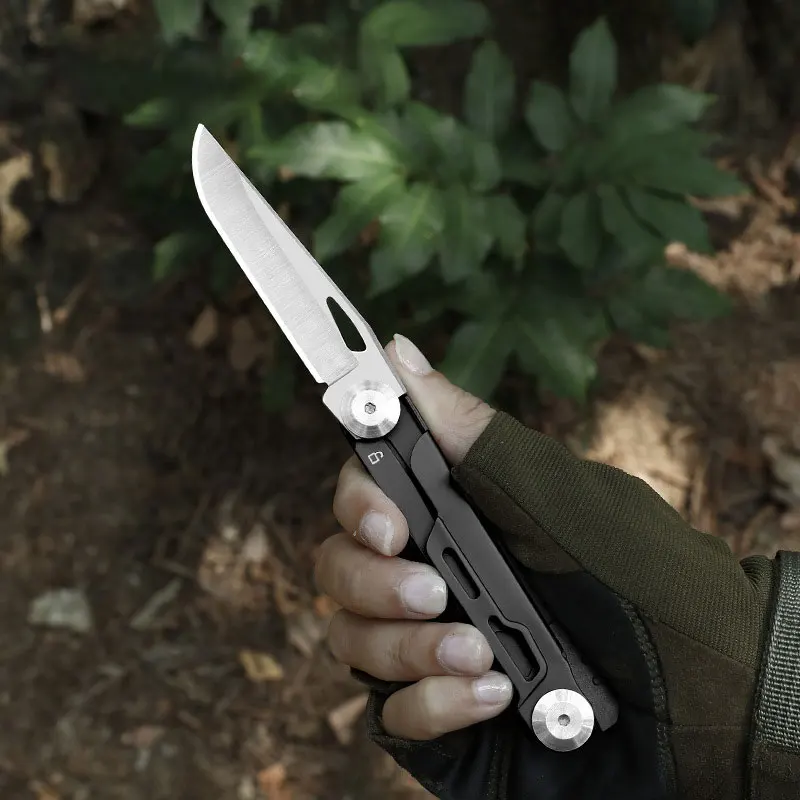 EDC's new popular product, convenient and multifunctional outdoor portable tool, black knife, outdoor survival mini fold