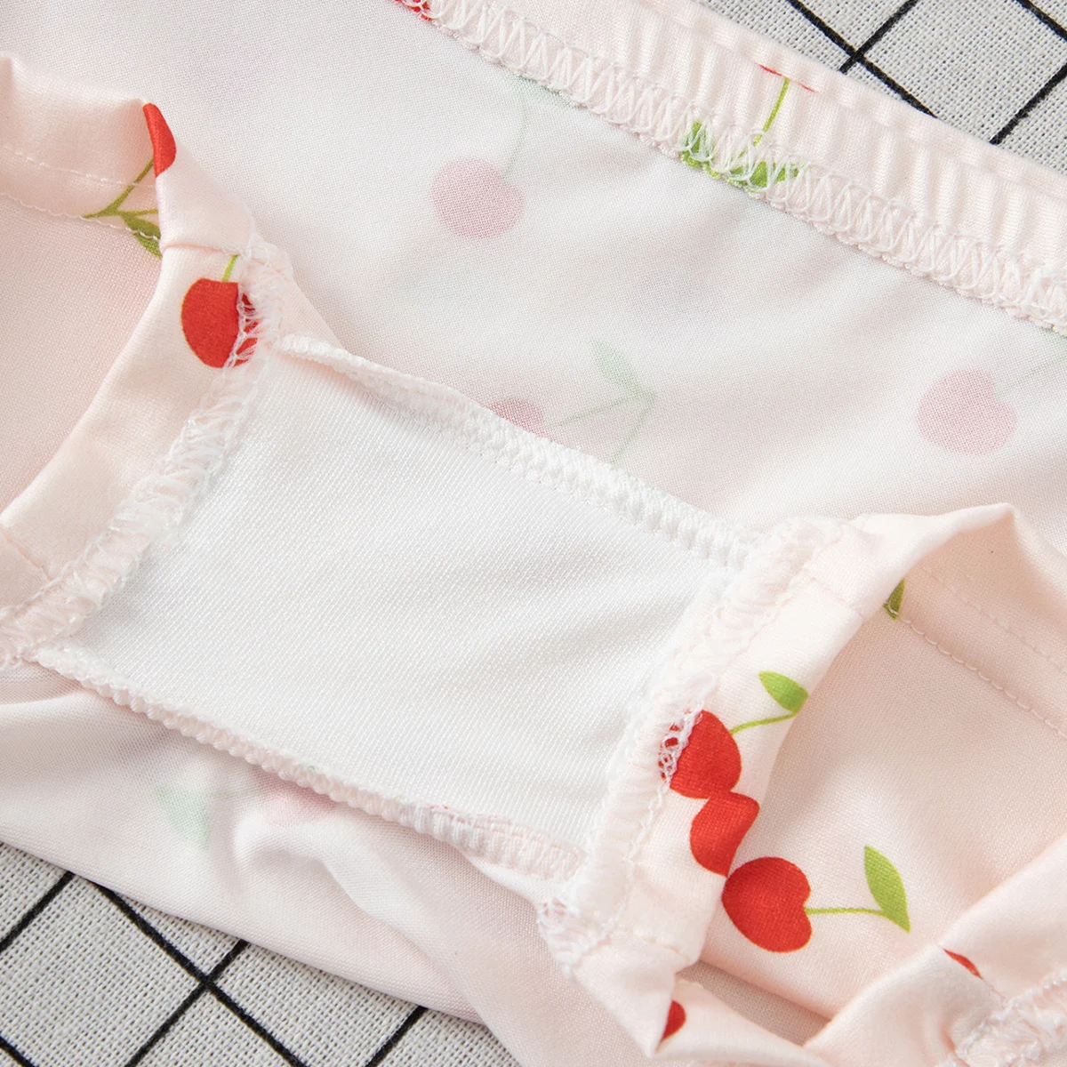5-teiliges Set süßer Unterwäsche für Mädchen für alle Jahreszeiten, bequeme Boxershorts mit Schleifendruck als Basis-Shorts für zu Hause. – Detail 18