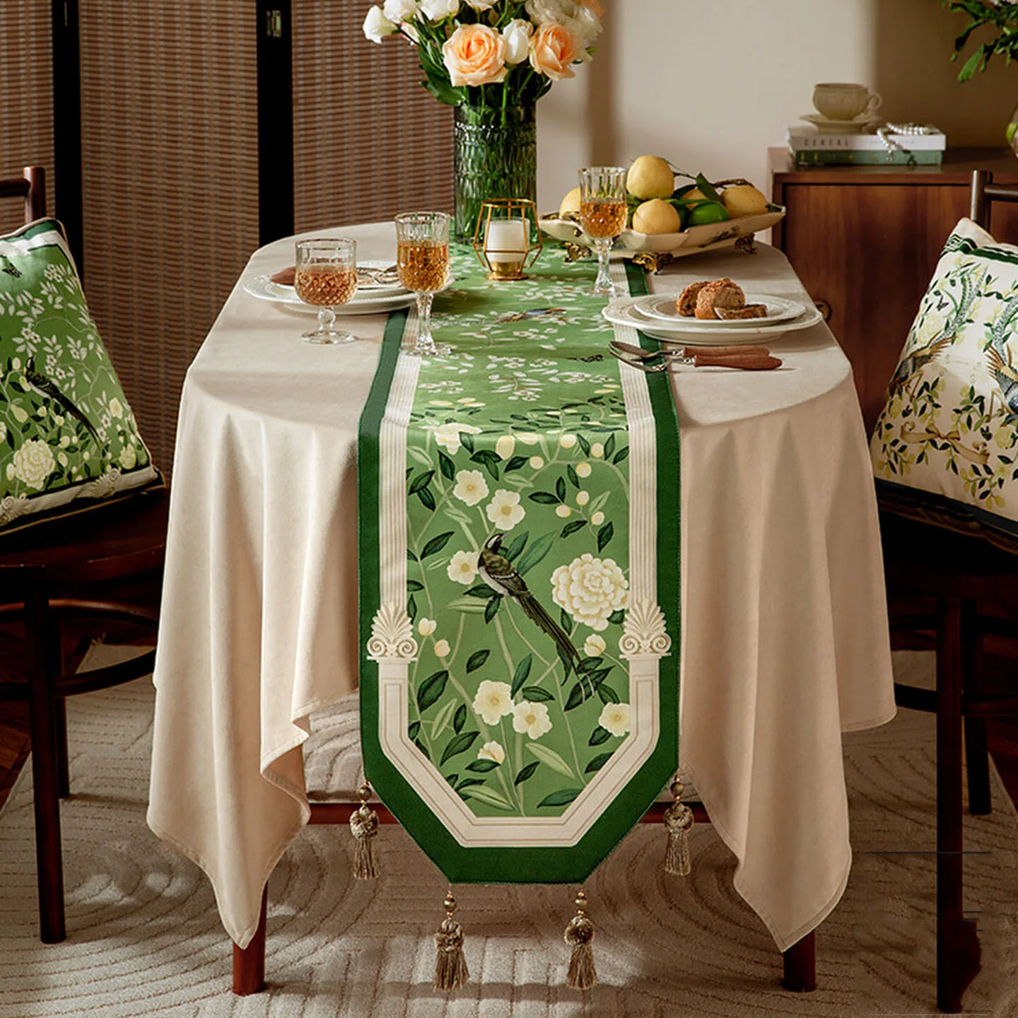 

French Pastoral Style Short Plush Material Table Runner Tassel Luxury Table Decoration And Accessories Restaurant Customization