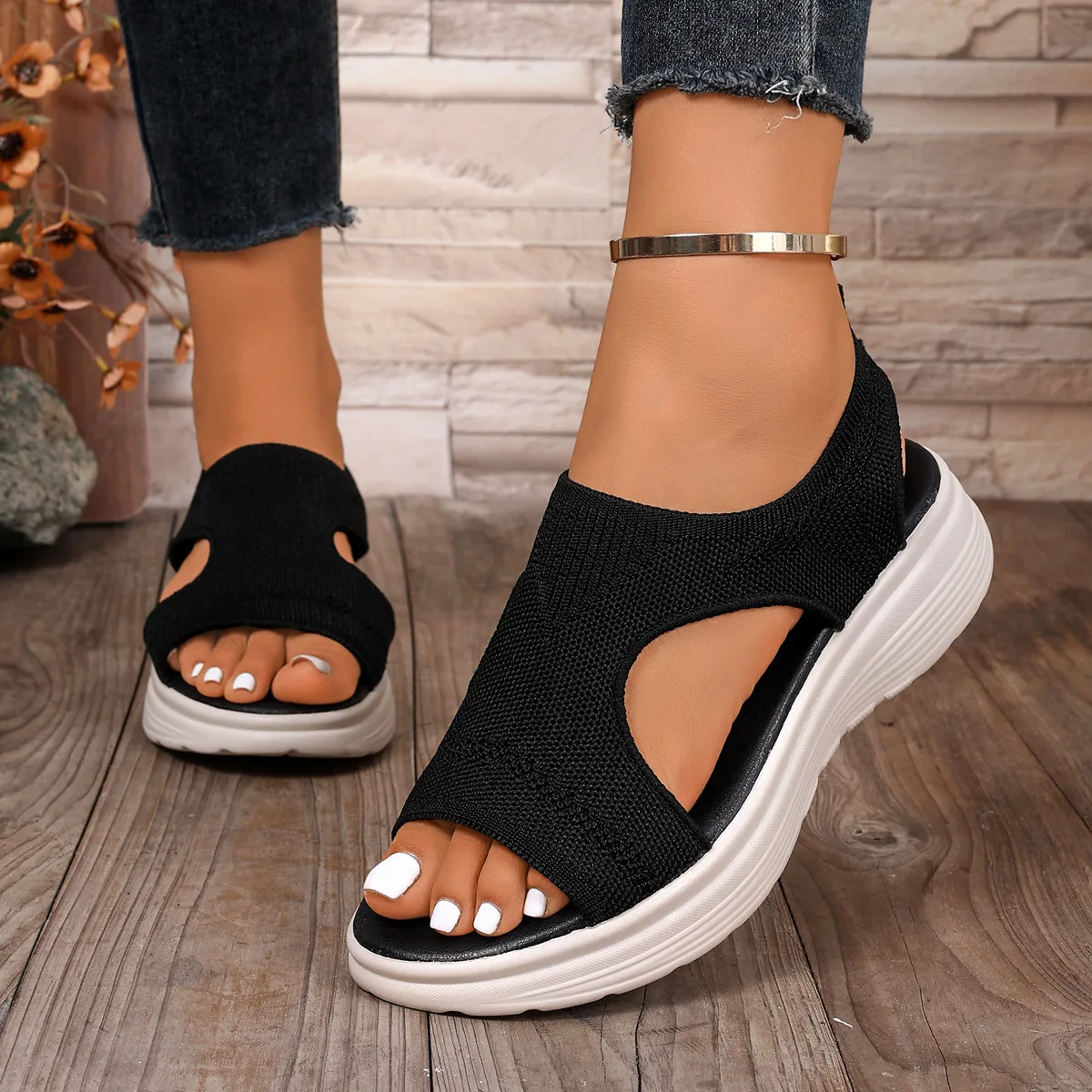 

Новые модные женские летние сандалии на танкетке с сетчатым верхом, дышащие, удобные, нескользящие, на платформе, с круглым носком