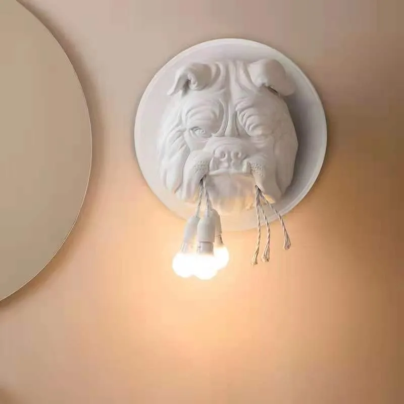 Industrial style retro wall lamp, artistic personality creative living room corridor aisle resin bulldog gorilla head wall lamp