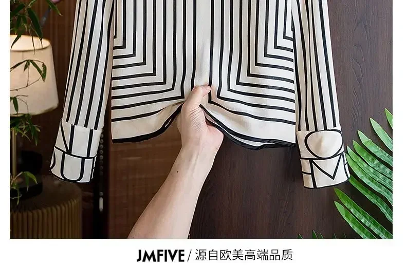 เสื้อเชิ้ตลายทางผู้หญิงเสื้อแขนยาวลำลองแฟชั่นคอวีฤดูร้อนชีฟองซิปท็อปส์