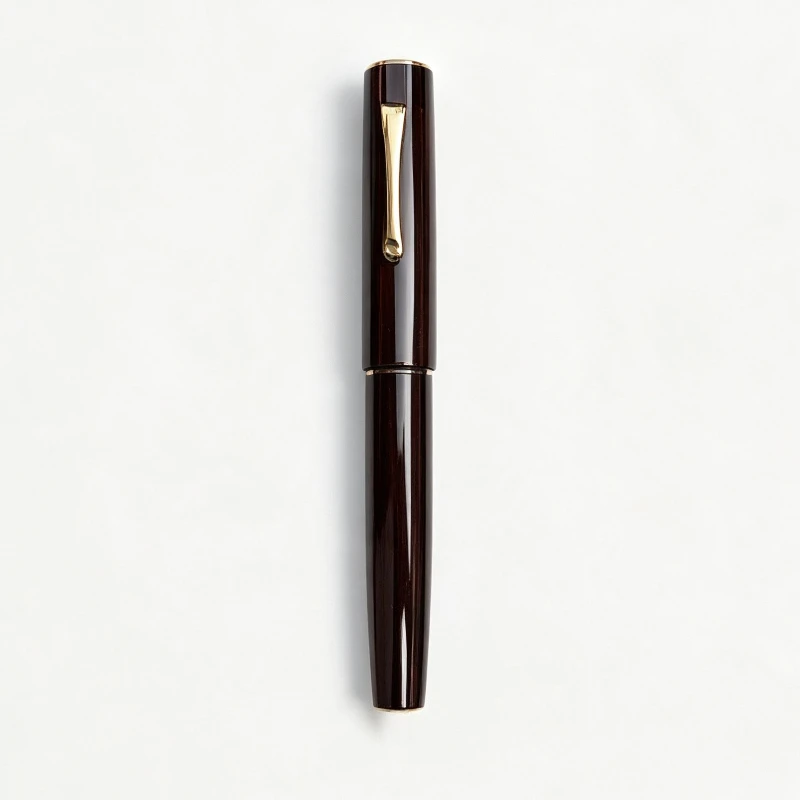 Luxuriöser deutscher Bock Tip Red Lacquer Cumberlands Füllfederhalter, langes, gebogenes 0,5-1,0 mm Feder, 1,2 mm, Schreibwaren für Sommer-Kunststifte