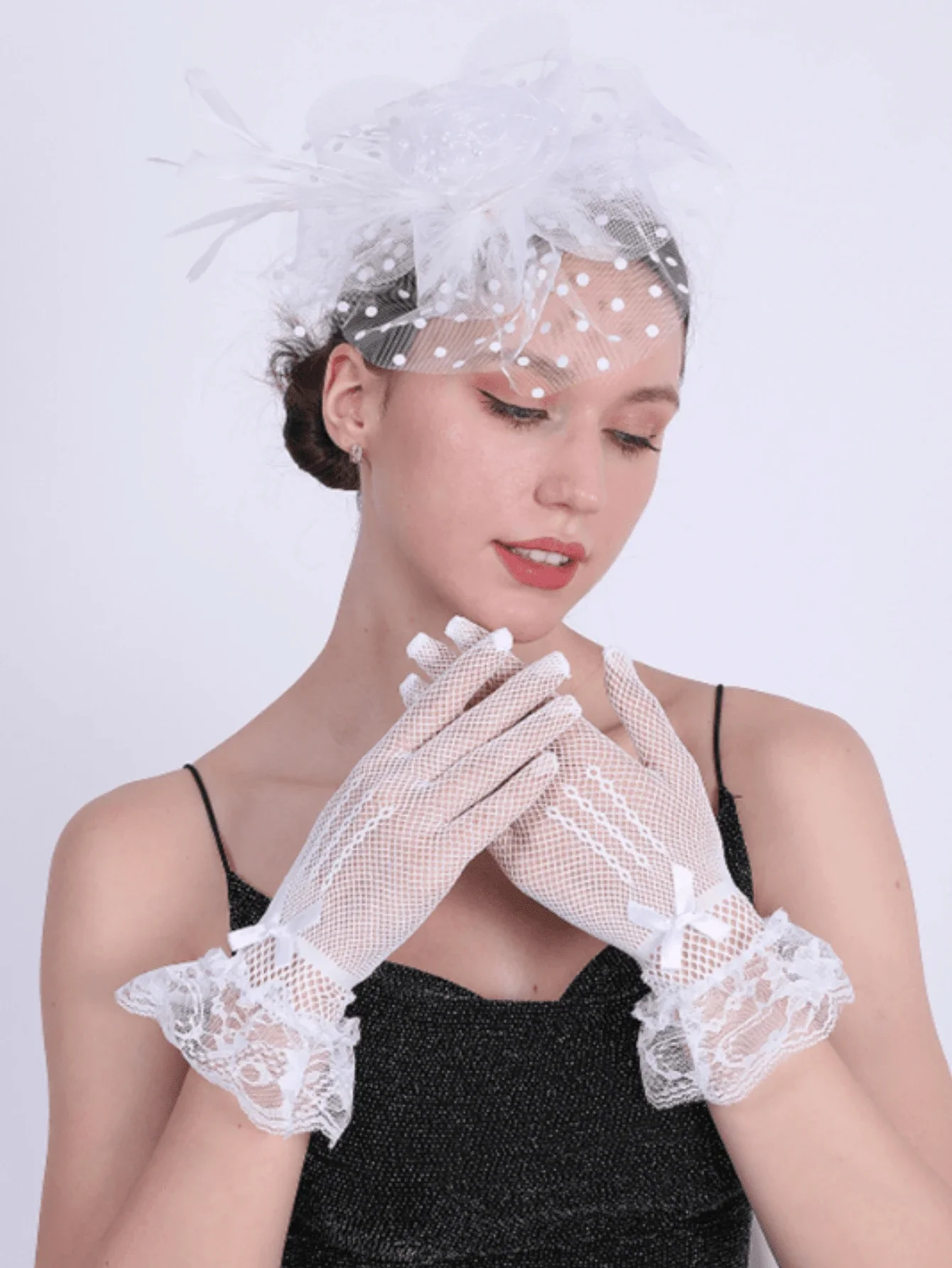 

3Pcs Fascinators Hats And Lace Gloves For Women Fancy Tea Party Hats 2024 Elegant 1950s Kentucky Derby Hats Hair Clip For Bride