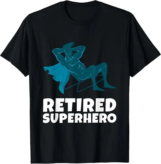 Lustiges T-Shirt für pensionierte Superhelden mit Legenden-Inschrift, Y2K-Stil, Persönliches Ruhestandsgeschenk für Opa, Modisches Herren-Oberteil – Detail 12