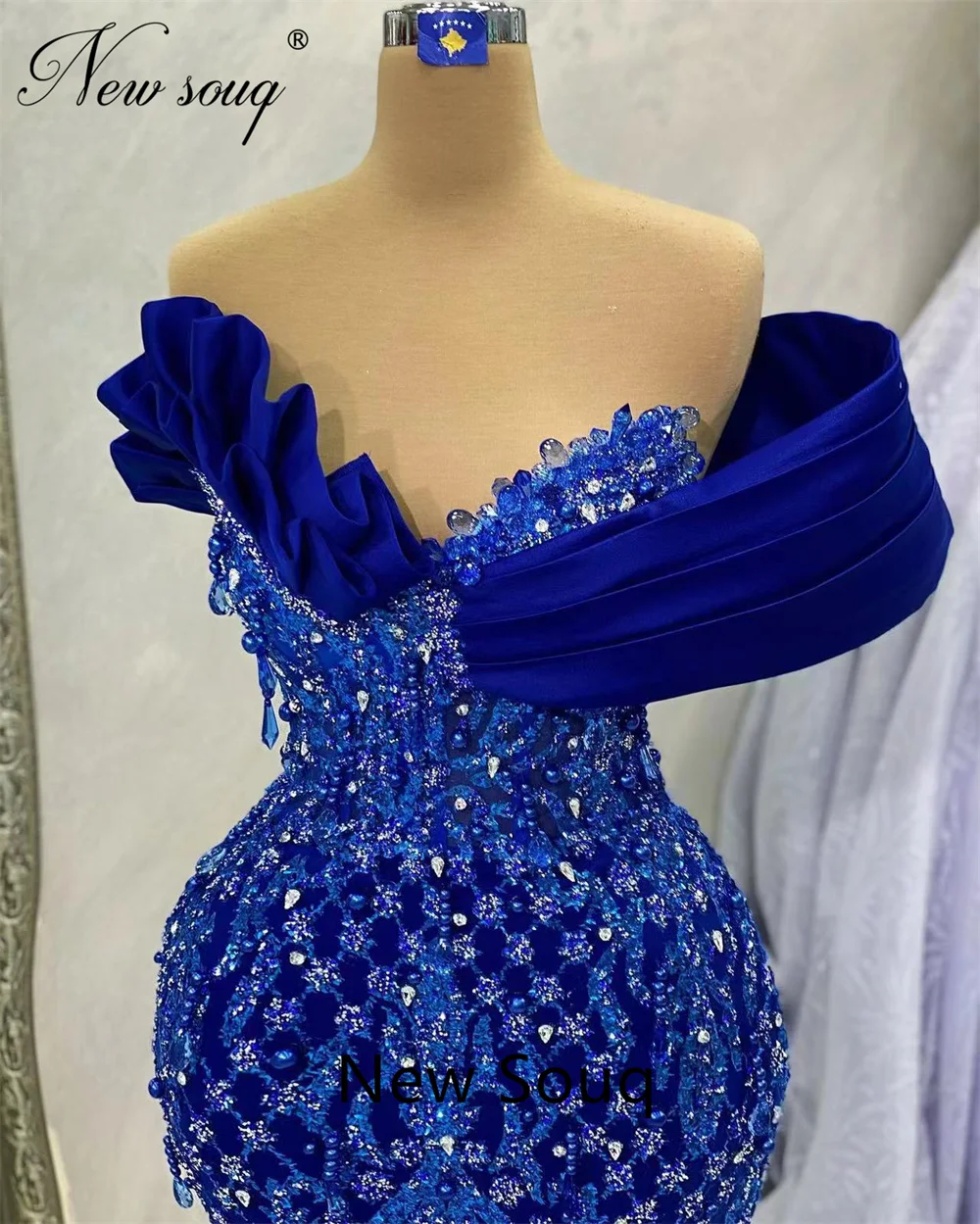 Vestido de noche azul real con cuentas brillantes para mujer, vestidos de celebridades con hombros descubiertos, diseño de Dubai, vestido de fiesta de cristal para bodas, 2023