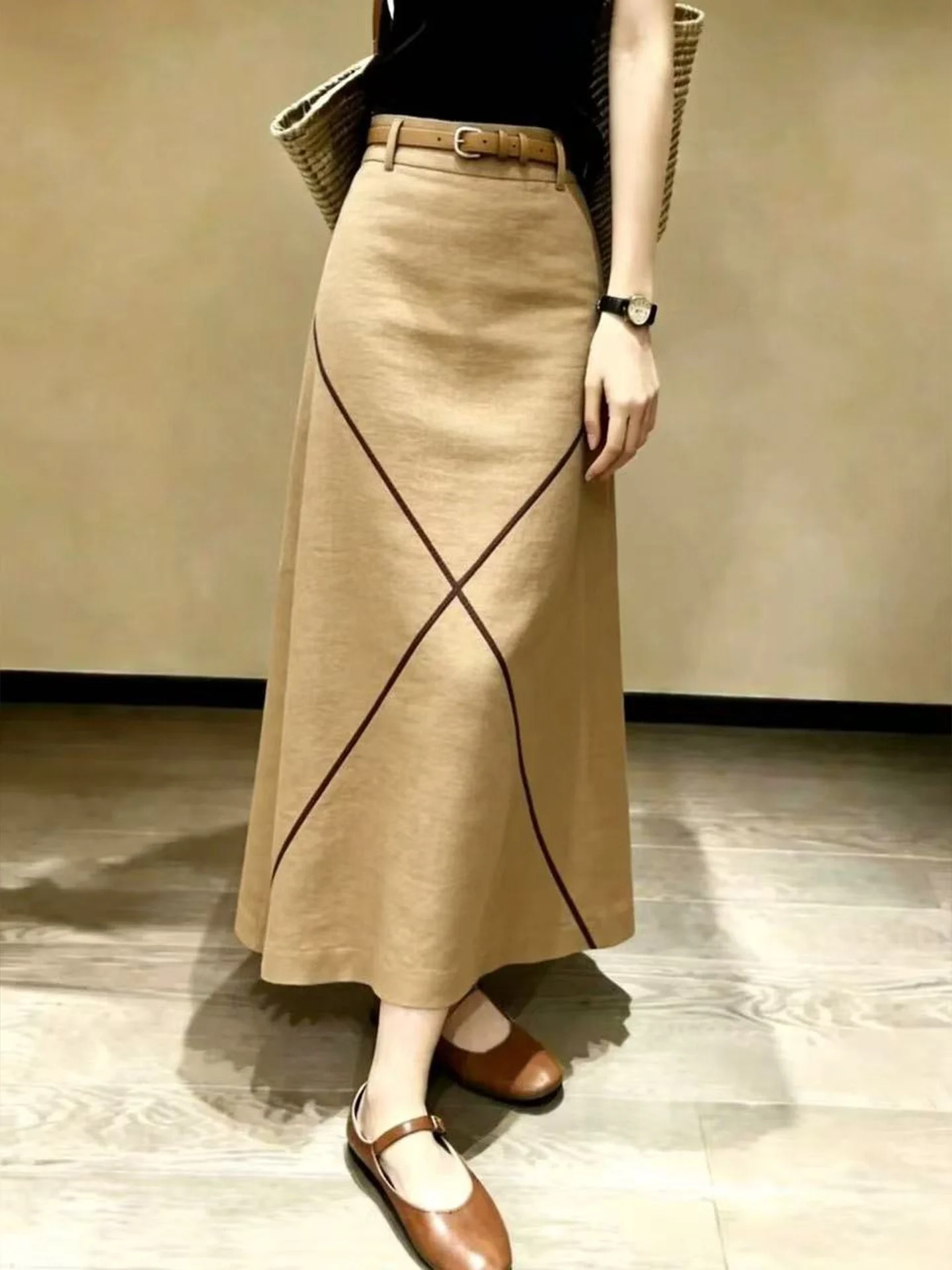 Korean Style Khaki Loose Women's Skirt with Belt Decoration Elegant Slimming Long A-Line Skirt for Autumn Season