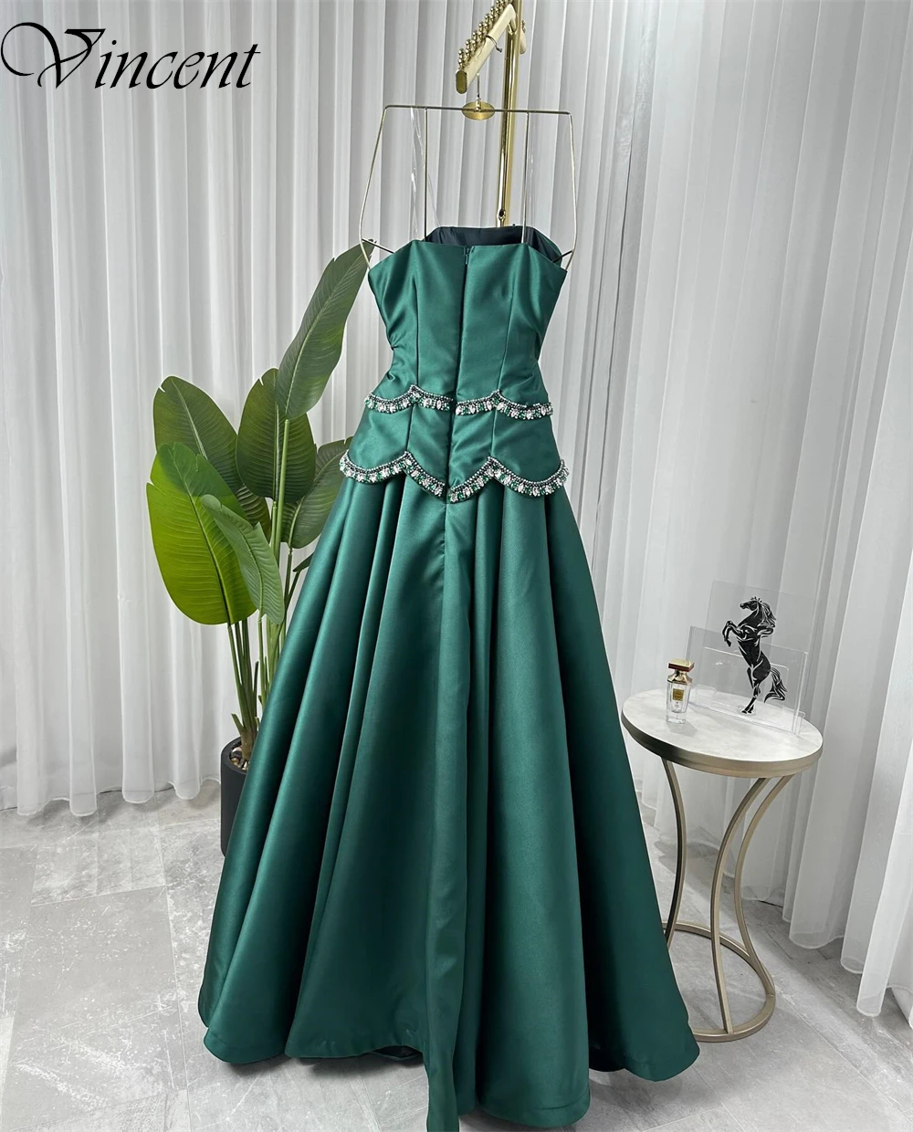 Customized Green Satin Beading and Crystal Prom Dresses Simple Court Train Celebrity Gown Classic Strapless A-Line Evening Dress