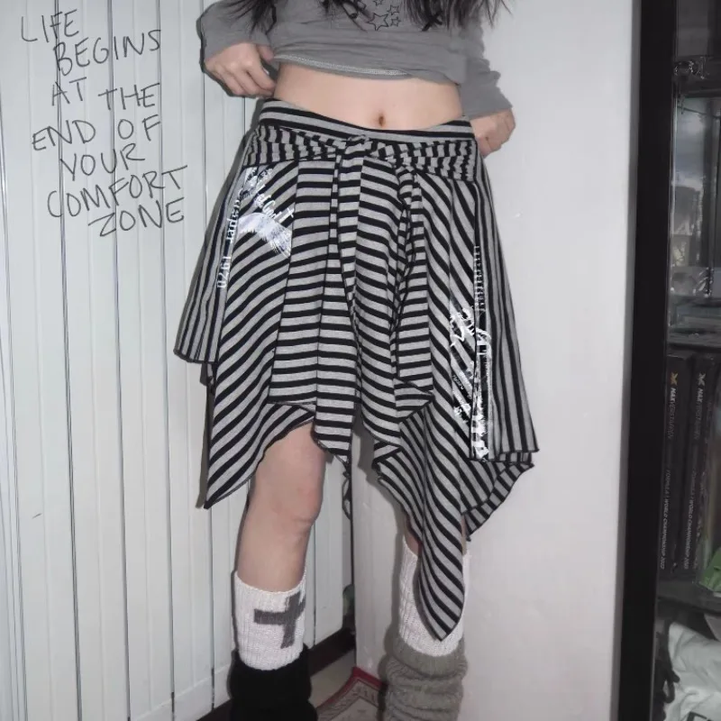 Subculture Punk Vintage Skirts Women Y2k Clothing Gothic 2000s American Vintage Skirts Korean Fashion Outwear Chic Party