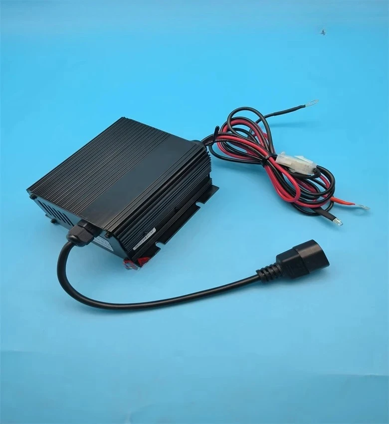 Pièces de chariot élévateur 12V15A, chargeur électrique pour transpalette Bull, chargeur intégré