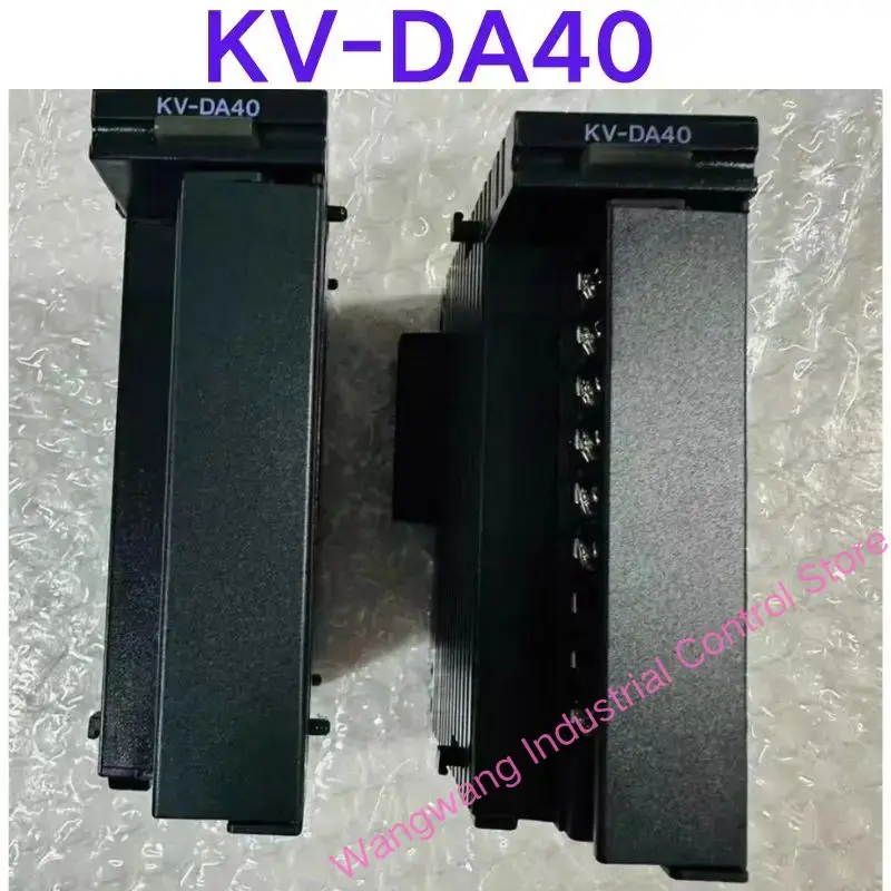 Brand-new  PLC  module KV-DA40