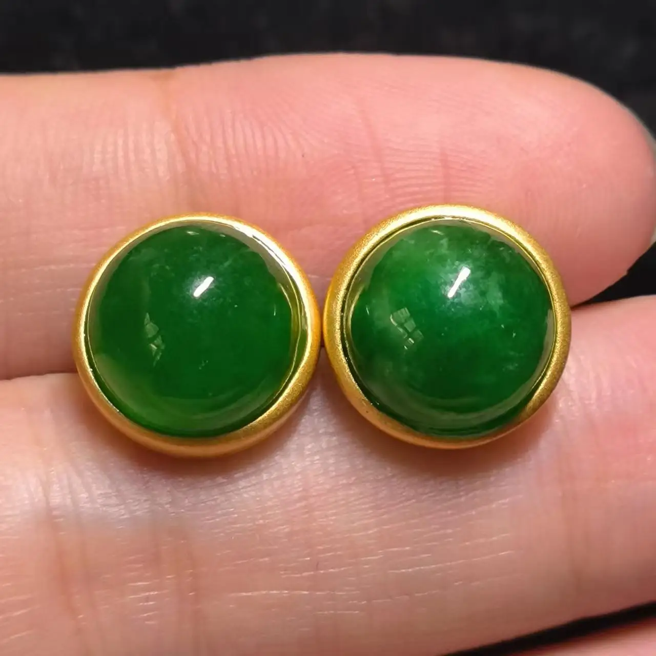 1pcs/lot natural emerald stud earrings jade Full green S925 sterling silver in gold Matte Simple vogue classical exquisite taki