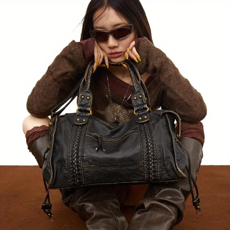 

Y2K Spicy Girl One Shoulder Crossbody Bag Vintage Locomotive Bag High Capacity Bag