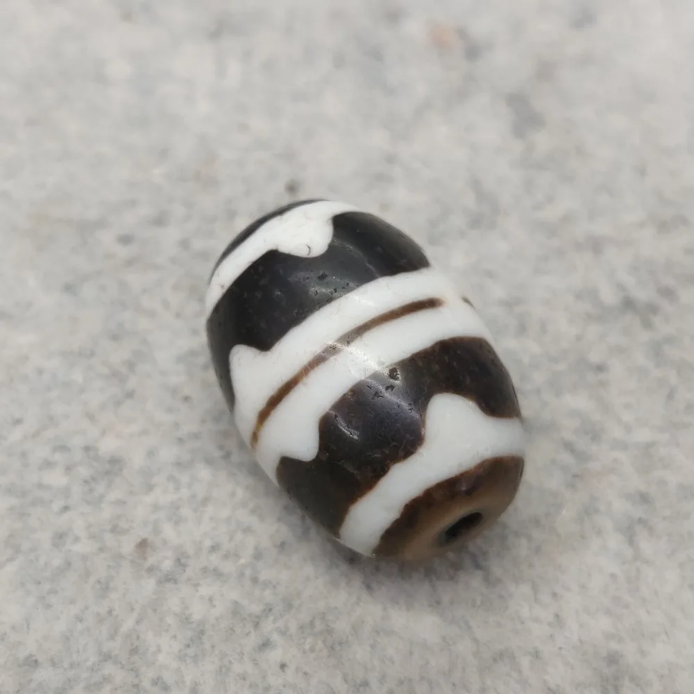 

Tibet Agate Dzi Taiwan Craft Daluo Tiger Teeth Tara and other totem Heavenly Bead Necklace Pendant DIY Accessories