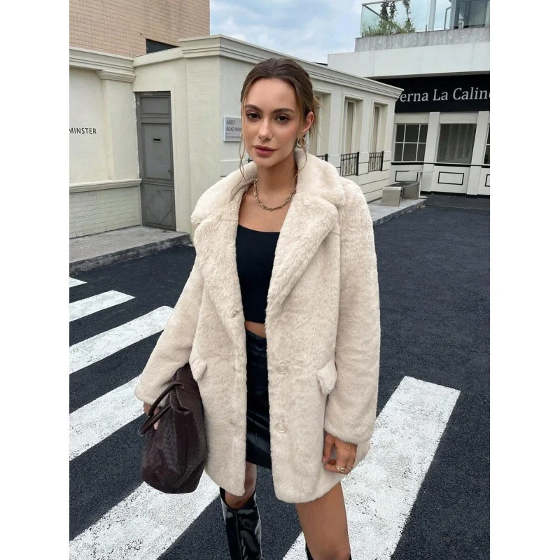 

Теплое пальто из искусственного меха, зимняя верхняя одежда, модное и стильное, без бренда, аналог зарегистрированного товарного знака, весна 2026, аналог на рынке