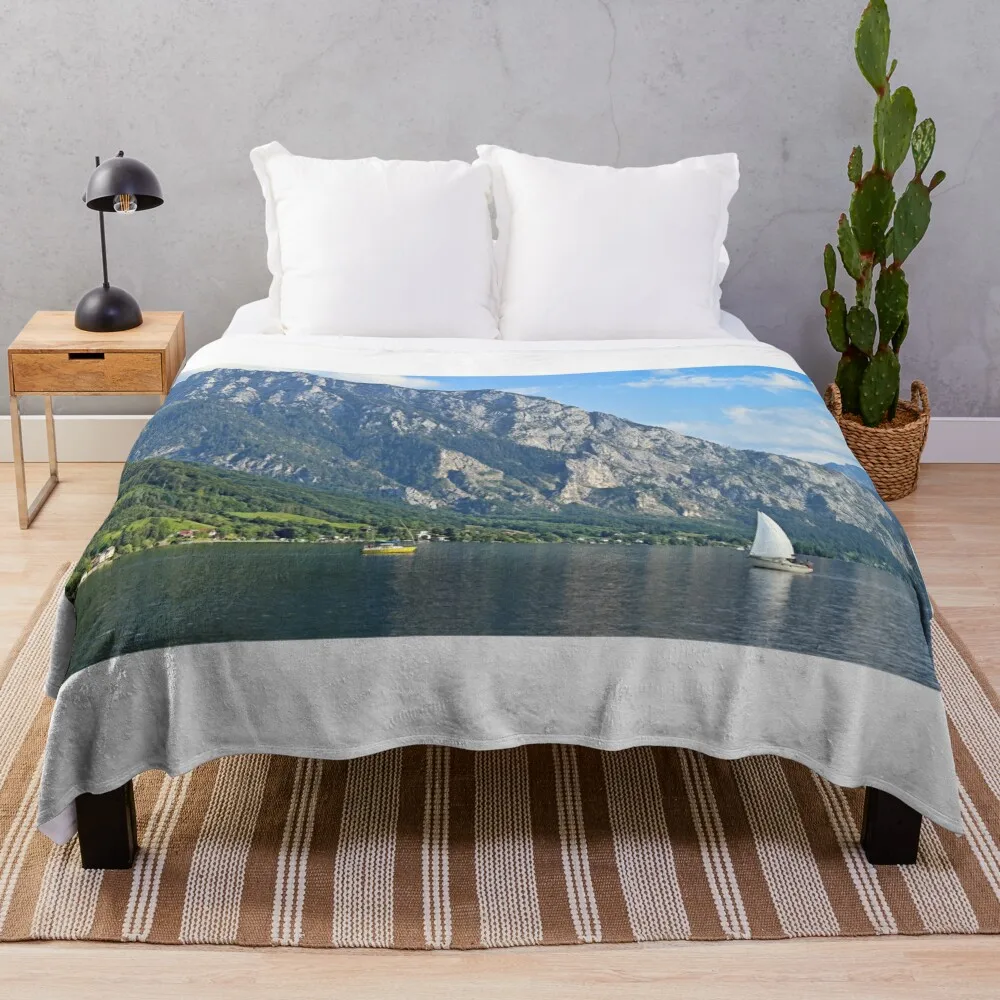 Lake Traun Traunsee in Upper Austria landscapes summertime Throw Blanket Bed covers Flannel Fabric christmas decoration Blankets