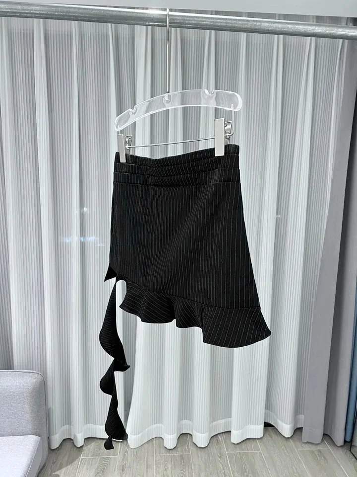 2024SS Summer Fashion New Women Striped Asymmtrical Mini Skirt for Female