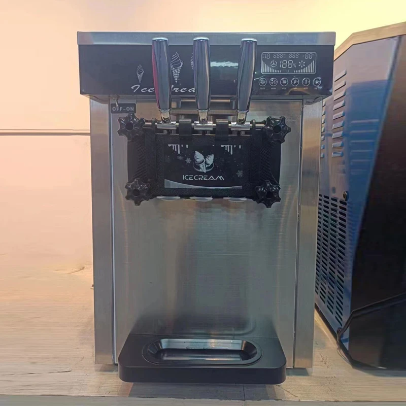 

Самые популярные торговые машины для мягкого мороженого - коммерческие машины для замороженного йогурта с тремя вкусами.