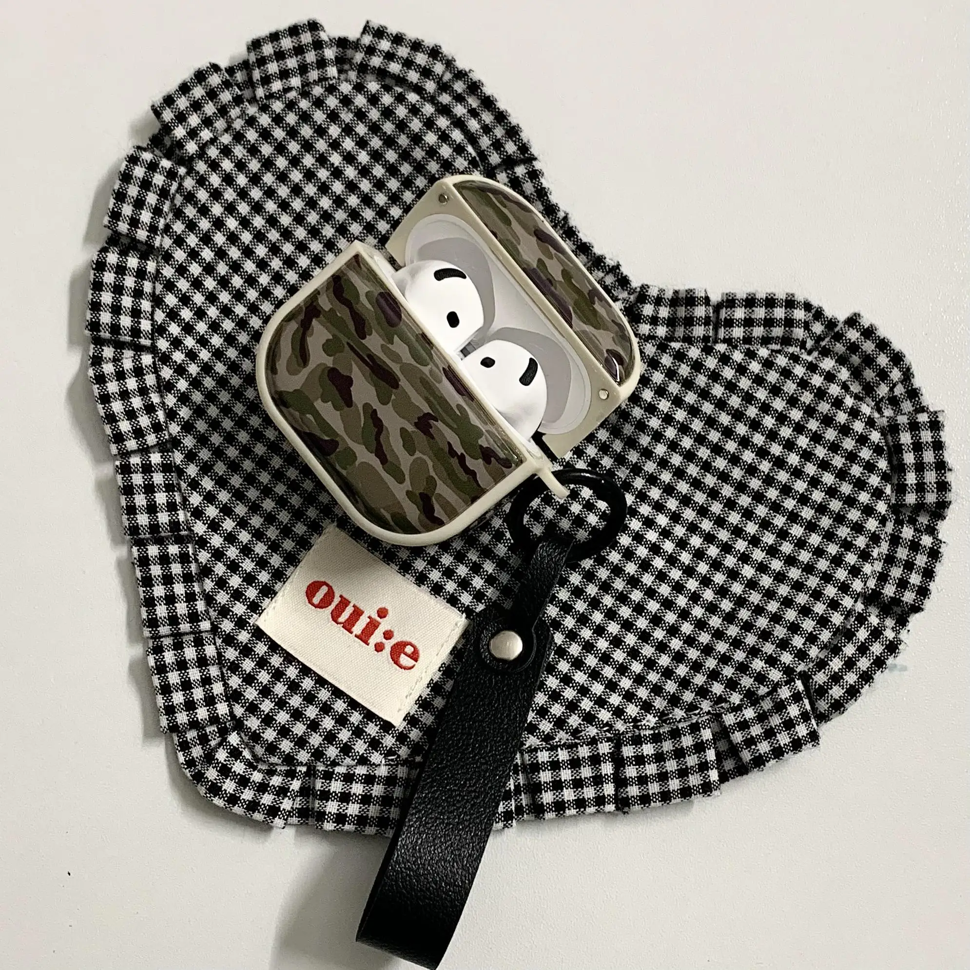 磁気ドラムバッグ迷彩 + レザーロープ Apple に適しています Airpodspro2 ケース/Airpodspro ケース/Airpods4 ケース/Airpods3 ファッション/シンプルなイヤホンケース