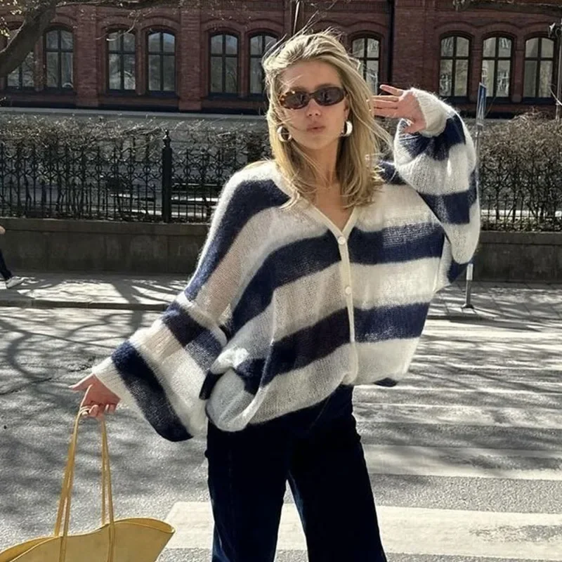 

Women's Sweater Cardigan Autumn V-neck Scarf Knitted Sweater Loose Warm Casual Single-Breasted Striped Cardigan Sweater