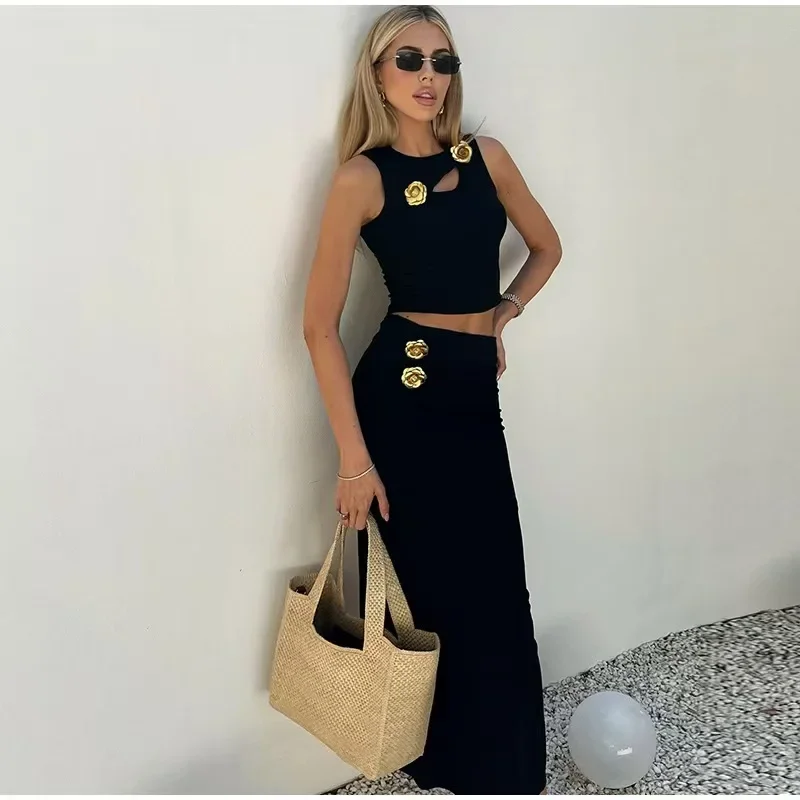 

Luxury 3D Metal Flower Women Two Piece Set Hollow Out Sleeveless Slim Cropped Tops High Waist Maxi Skirt Party Vacation Suits