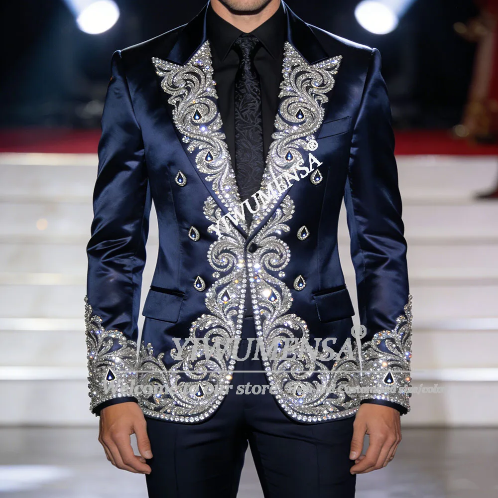 

Luxury Suits Men For Wedding Sparkly Crystals Beaded Satin Blazers Customized Single Breasted Jacket Pants 2 Piece Sets Tuxedos