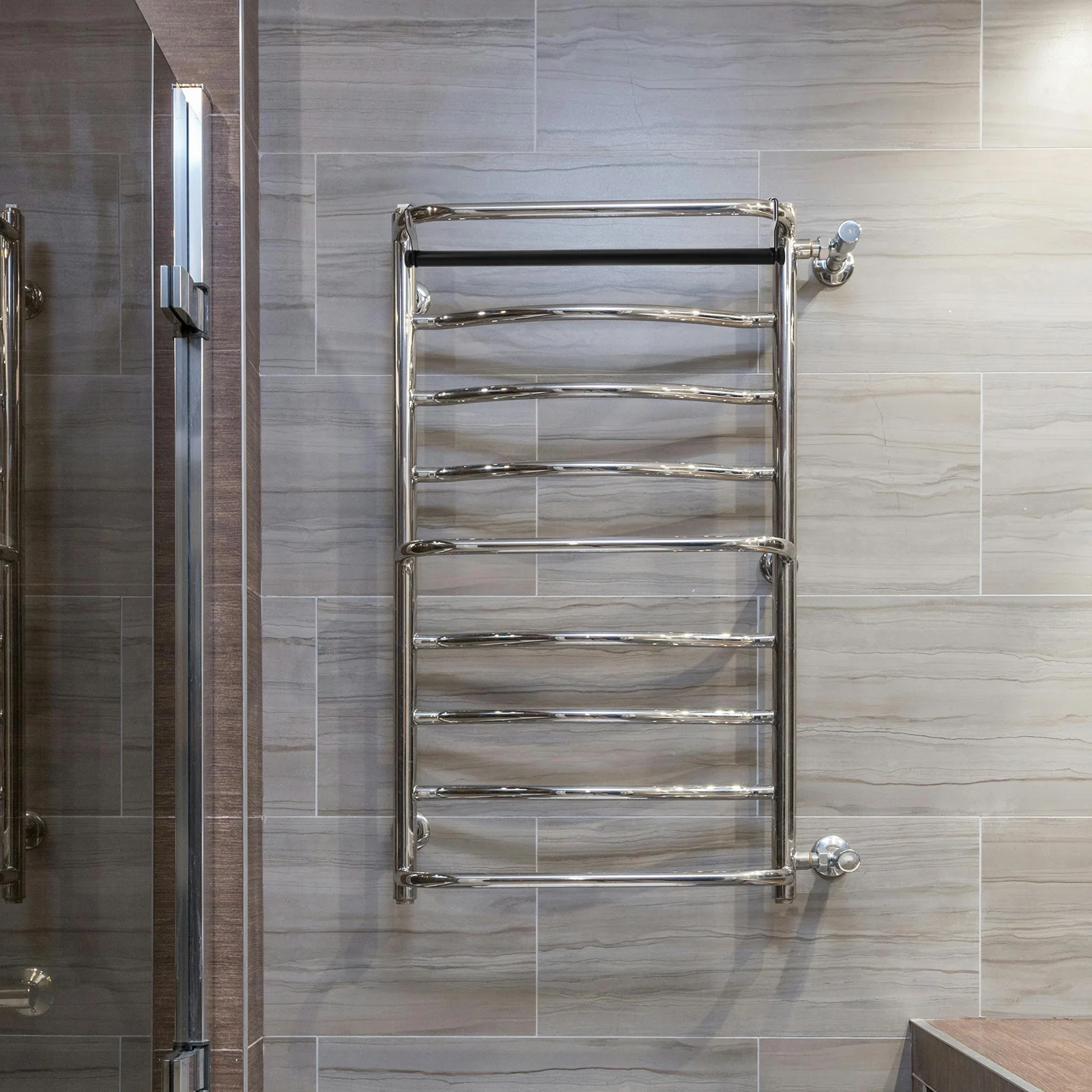 

40Cm Adjustable Garment Hanging Rod Carbon Steel Drying Rack for Closet Laundry Room Compact Space Efficient Design