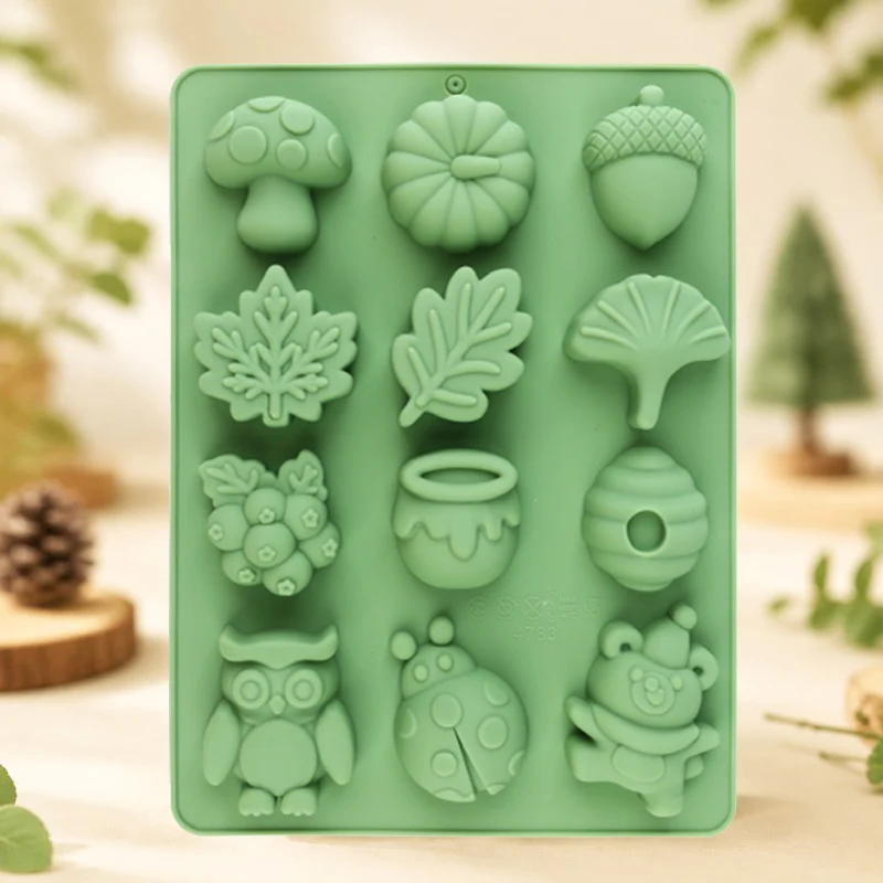 Autumn Harvest Animal Theme Silicone Chocolate Baking Mold, Candy Mold, Includes Animal and Various Plant Shapes, Non-Stick and Easy to Demold, Food-Grade Silicone, Can Be Used to Make Chocolate, Candy, Cake Decorations, and Other Baked Goods, DIY for Beginners, Autumn Harvest Theme, Home Baking