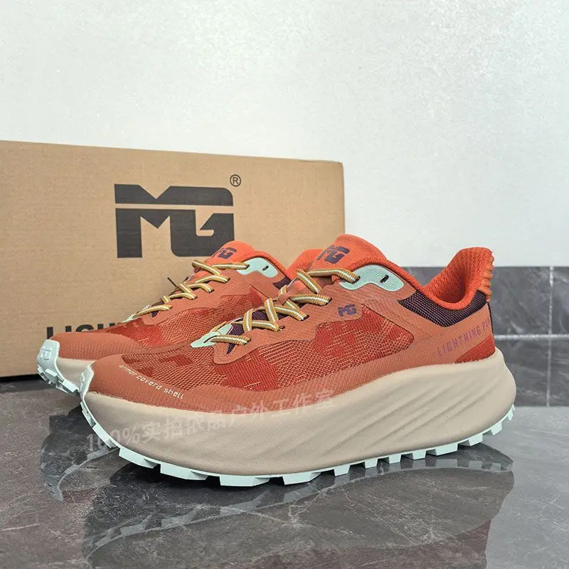 2025 Hot summer new men's lightweight breathable comfortable anti-friction high quality walking shoes Very good