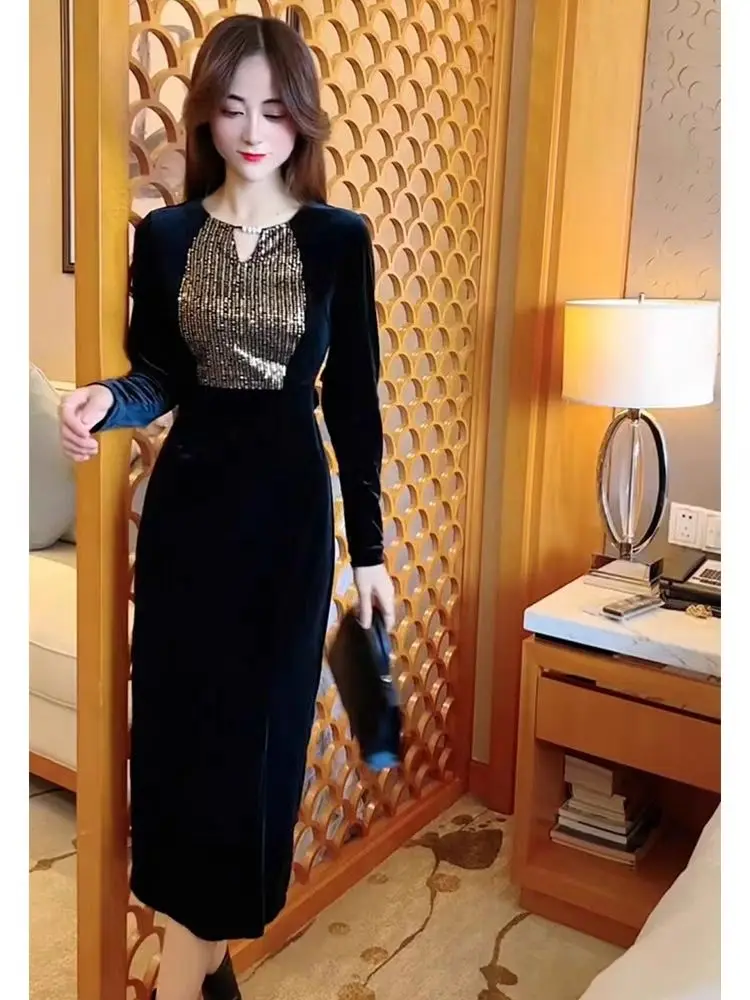 Yujie Style Round Neck Long Sleeved Heavy Velvet Women\'s Autumn and Winter New Style Hollow Out Slim Fit Dress