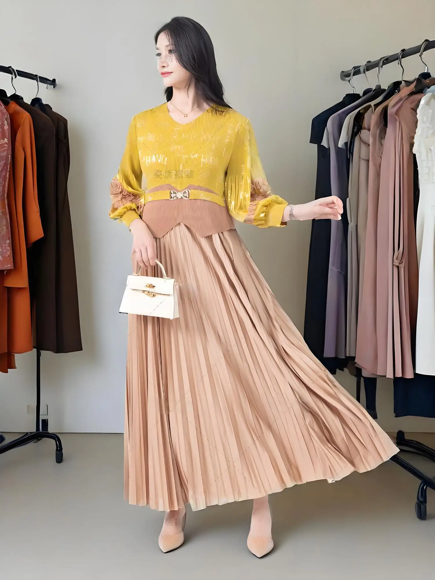 

Miyake Large-size Women's Clothing Splicing Contrasting Color Dress High-end Pleated Fake Two-piece Bronzing Pleated Long Dress