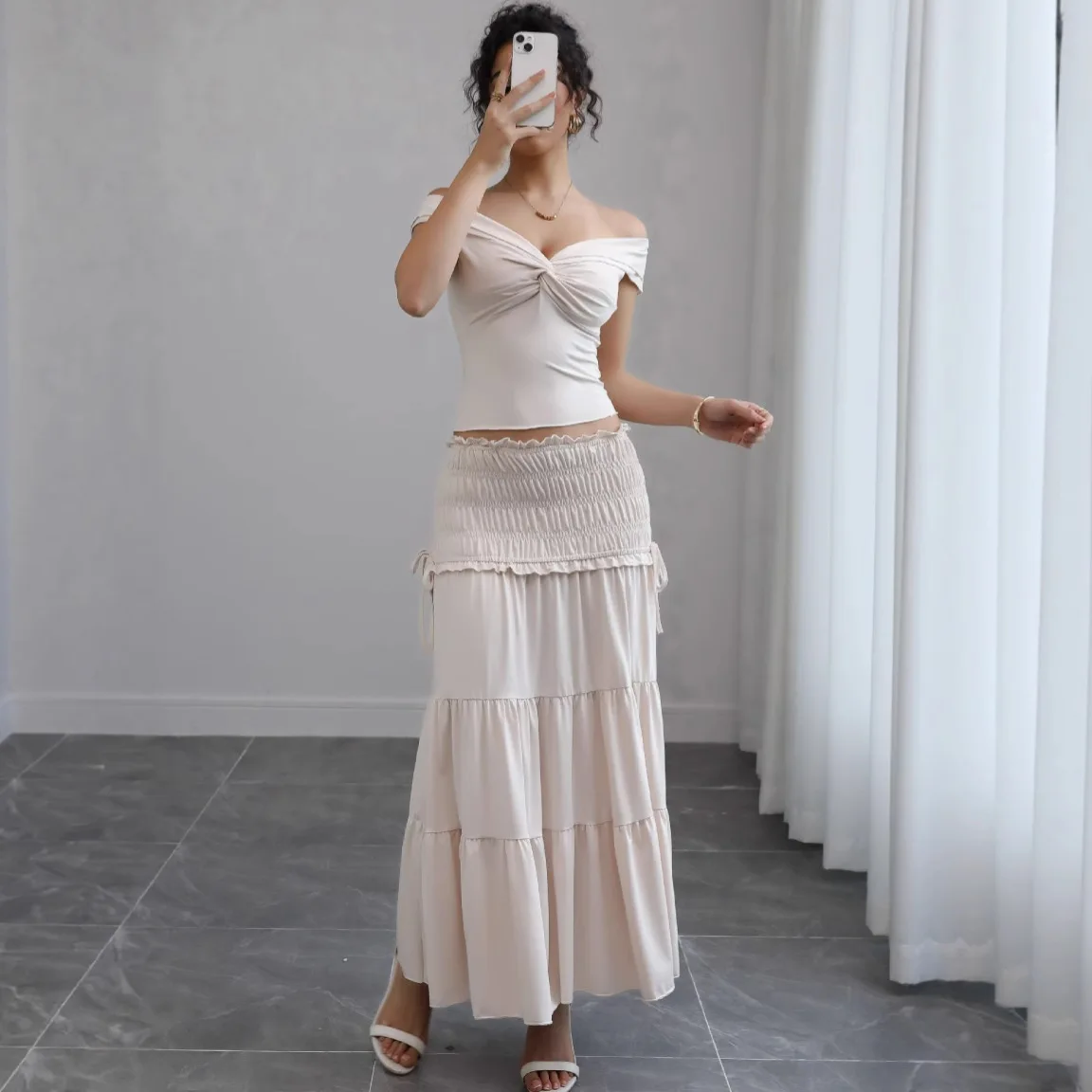 

New Fashion Sexy Short Sleeve V-neck Pullover Solid Color Slim Fit Tank Top + Folds Pleated Ankle-Length Elastic Waist Skirt Set