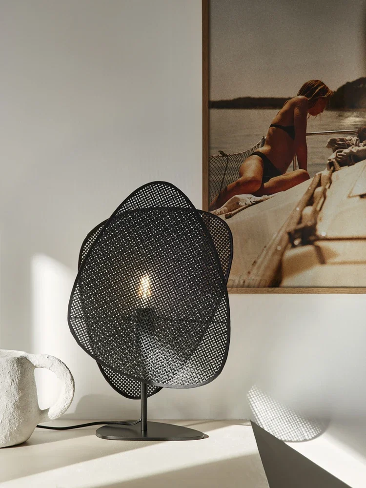 French Designer Knitting Rattan Screen Floor lamp For Living Room Bedroom Bedside Leaf Grid table Night light Lamp House Decor