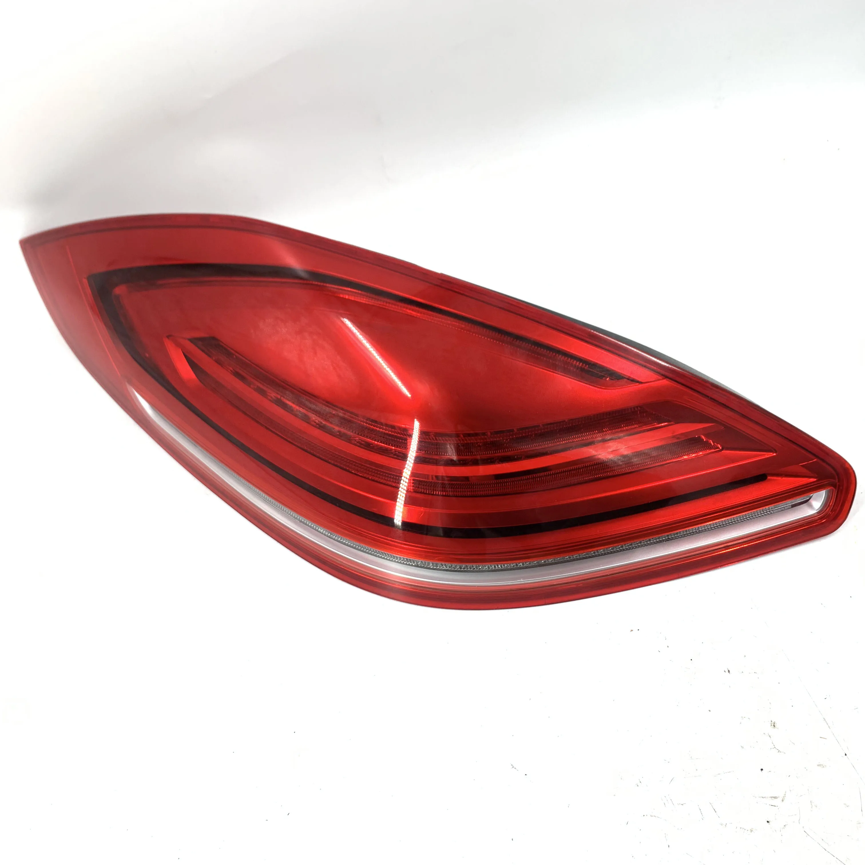 Gebrauchte Original-Auto-Rücklichter, Rücklicht-Upgrade für die Porsche 970 LED-Hintergrundbeleuchtung, 12 V LED-Rücklichter