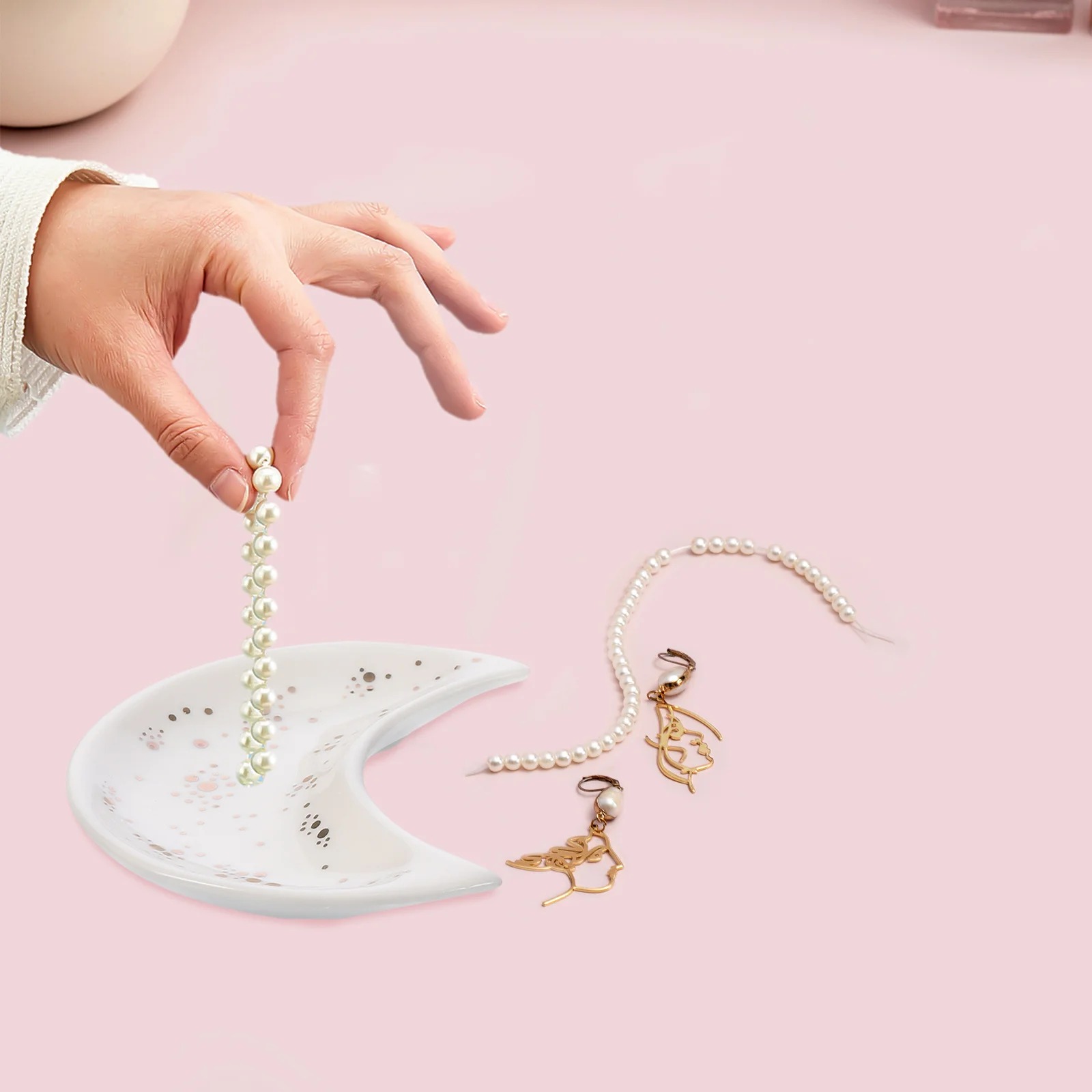 

2 Pcs Versatile Tray Jewelry Holders Dish Moon Curved Organizers and Storage Stylish