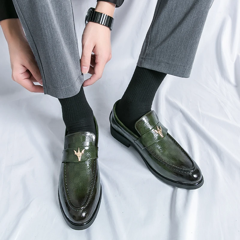 

Summer Men Business Formal Loafers Pointed Embossed Fashionable Minimalist Trendy Young Hairstylist Nightclub Fashion Shoes