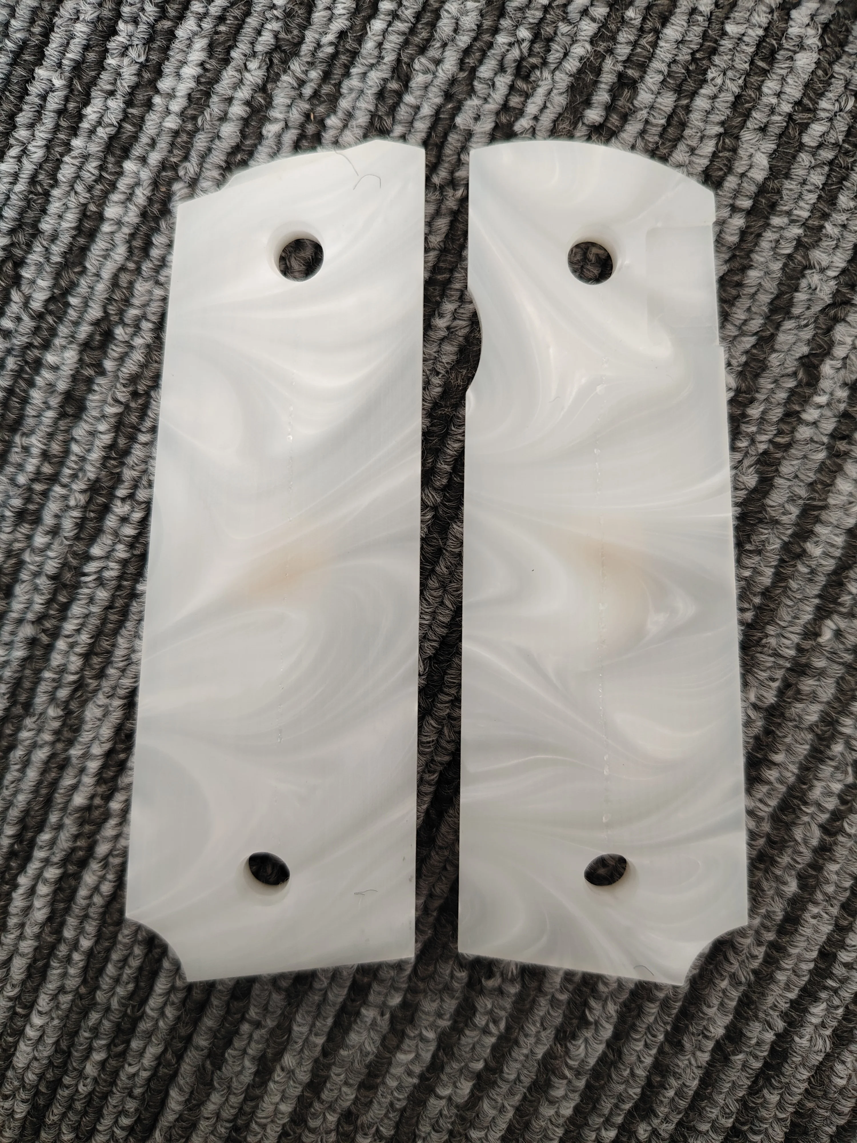 1911 Grips Full Size, White Pearl Gold Colt Medallion, geschikt voor Colt, Kimber, Springfield, Remington, Rock Island, Government Commander