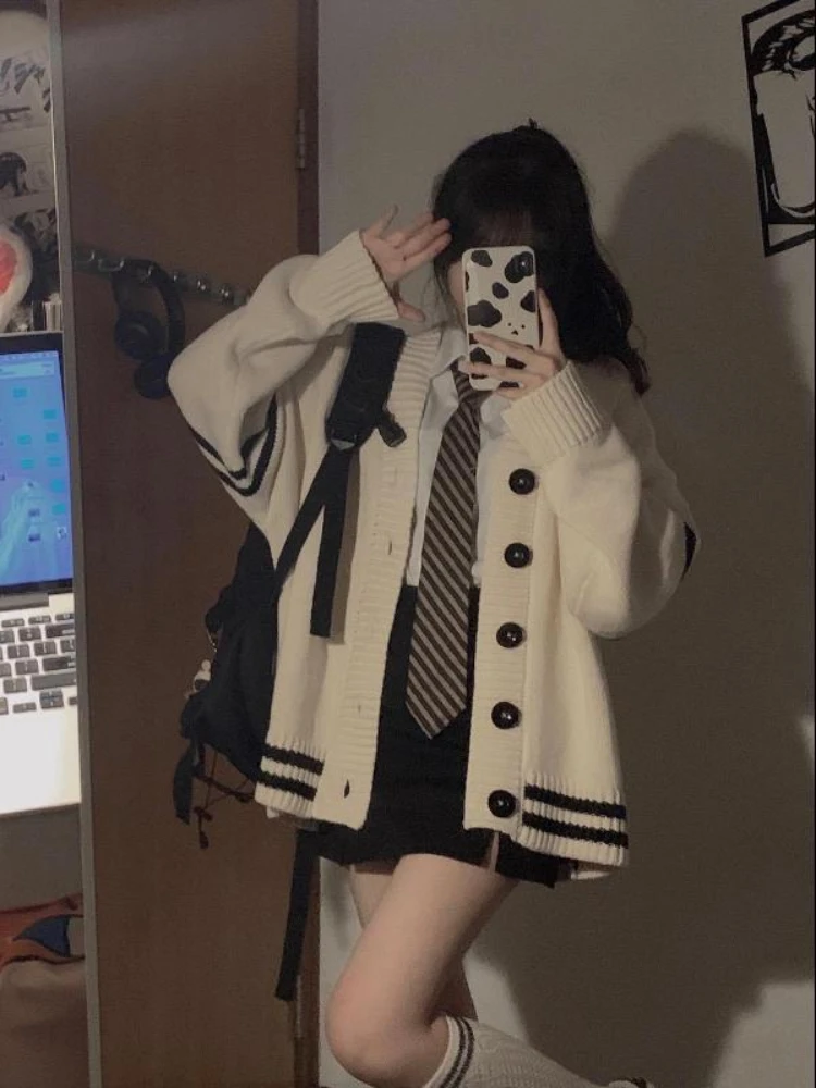 Deeptown Y2K Student School Kawaii Sweater Women 2024 Autumn Winter V-neck Cardigan Breasted Streetwear Casual Knitted Coat