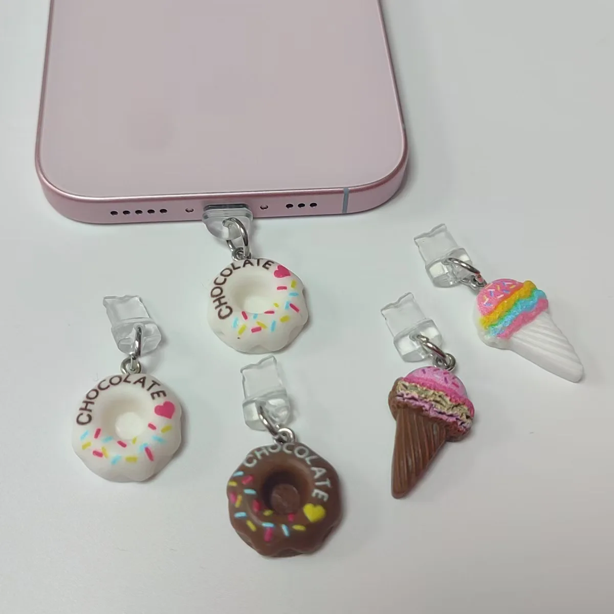 

Ice cream Design Phone Dust Plug Pendant Suitable for IPhone for Samsung Type-C Interface Dust Plug Accessory Decoration