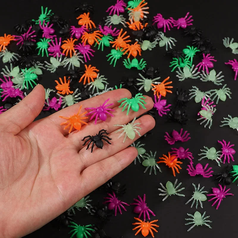 50 Uds Mini arañas para fiesta de Halloween decoración de telaraña Casa Encantada de Halloween mesa de hogar accesorios de terror juguete complicado para niños