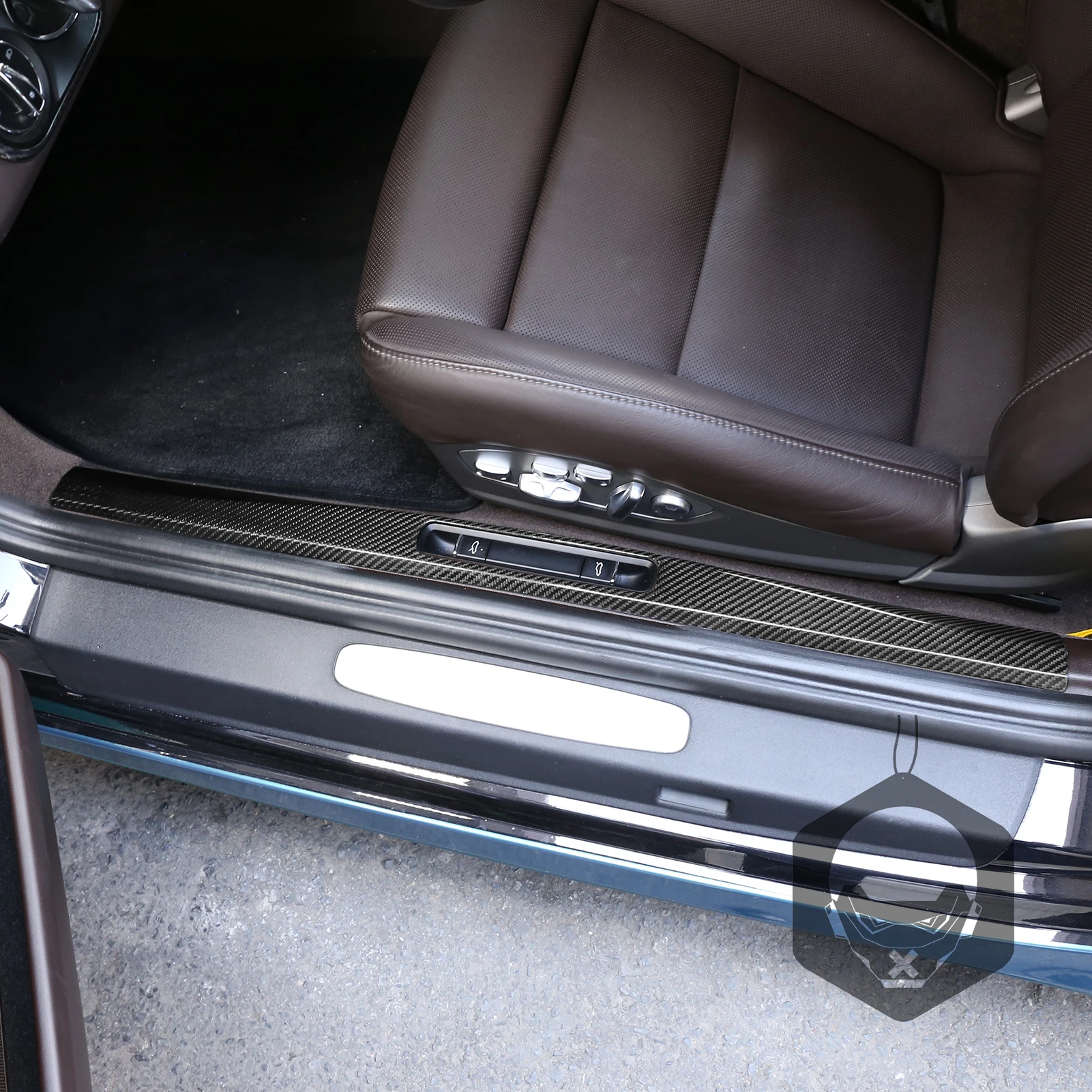 LHD RHD سيارة حقيقية الجافة ألياف الكربون العتبة الداخلية عتبة الباب قطاع غطاء لوحة الكسوة لبورشه 911 718 كايمان بوكستر 2016-2019