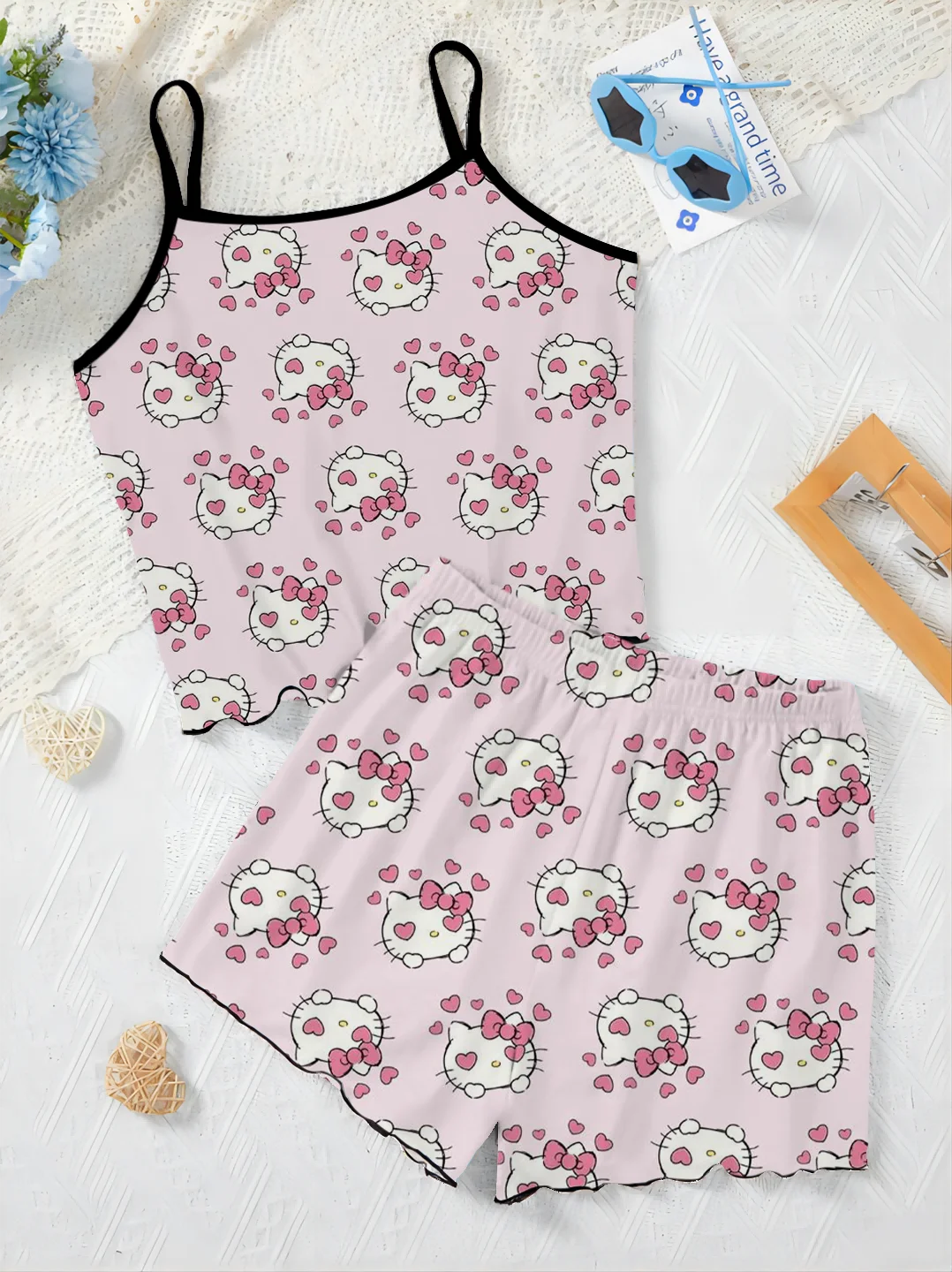 Camiseta feminina Hello Kitty vestido de pijama saia top e conjunto curto de peças, calças de alface, roupas de tendência, elegante, 2024