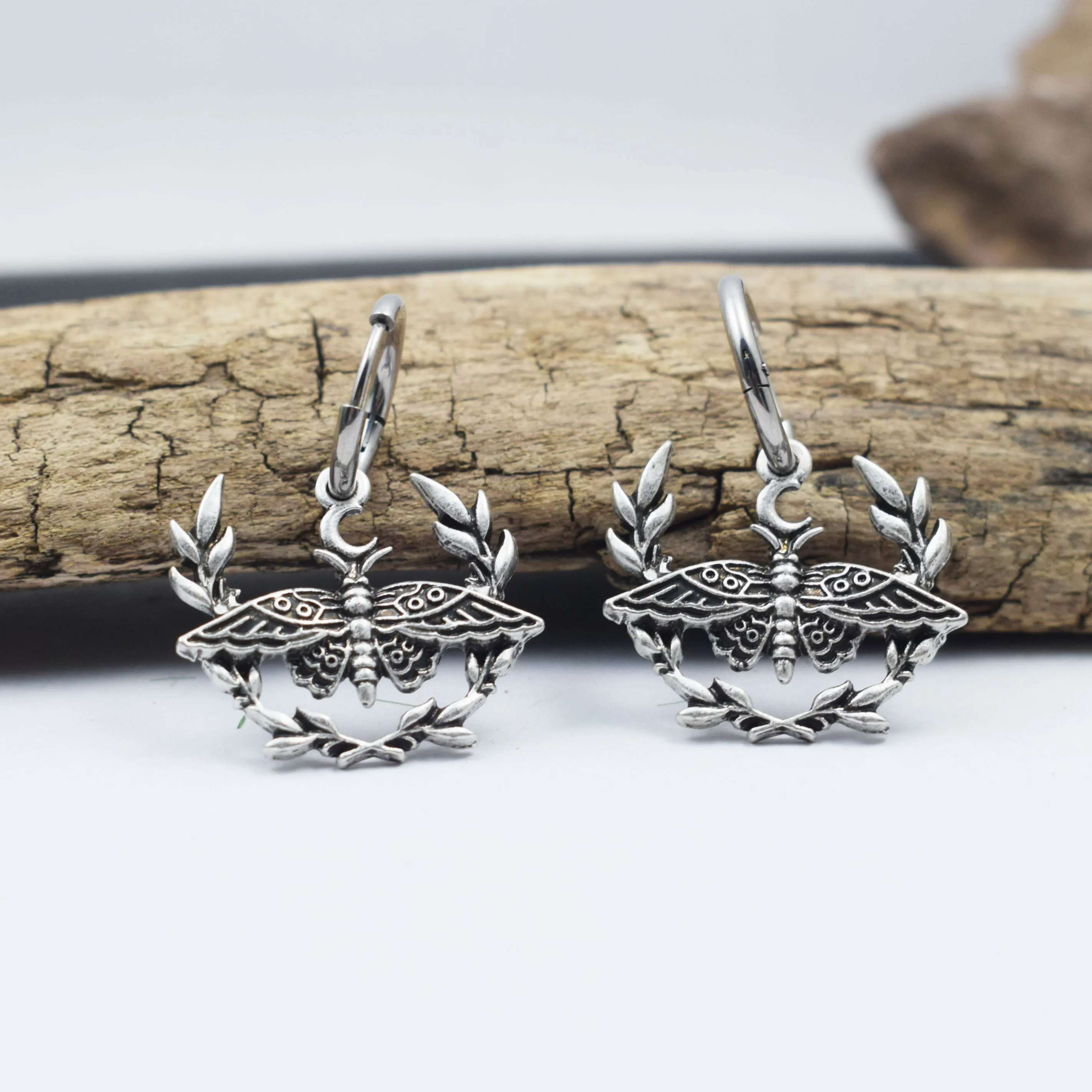 أقراط Wicca Moon Dead Moth إكسسوارات لطيفة هدية للنساء #5