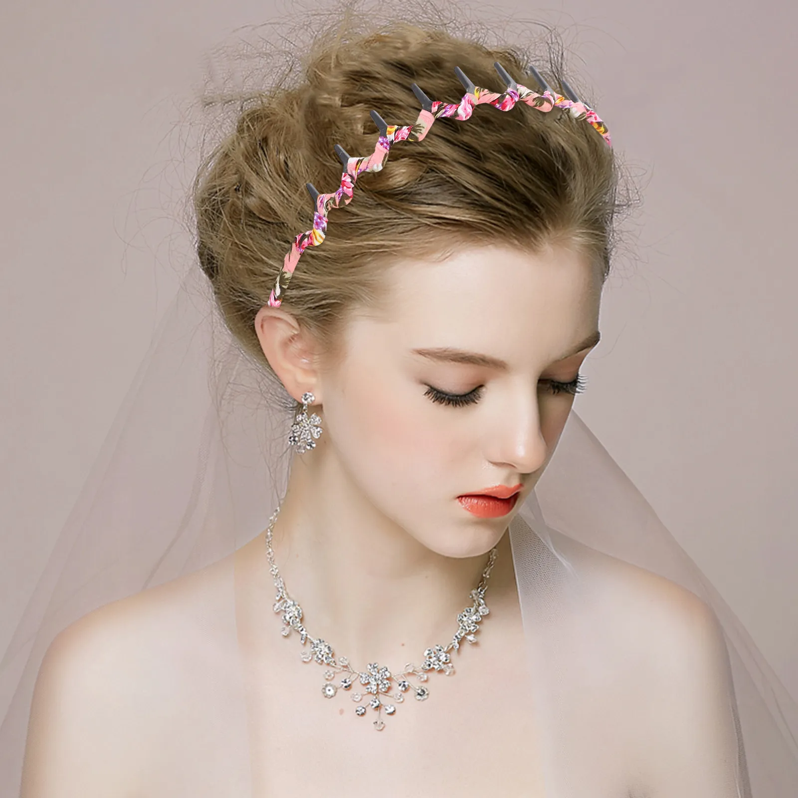 

Набор из 9 элегантных ободков для волос для женщин: простые зубчатые повязки, удобные, долговечные, для вечеринок и шоу, разные цвета