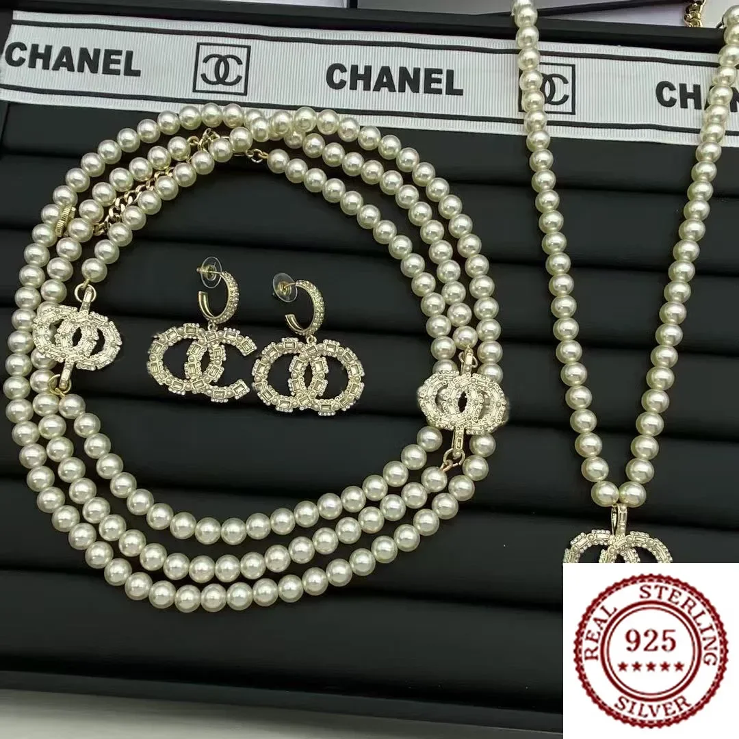 

2025 New Trendy DIY Pure Silver Classic Women's Necklace Earnail Jewelry Set Double C Pearl Necklace High Version Temperament