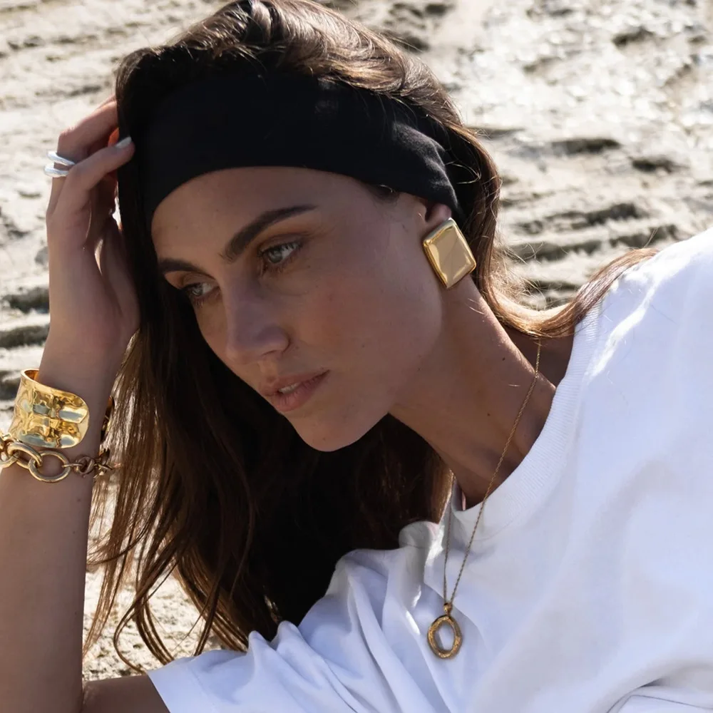 

Stainless Steel PVD 18K Gold Plated Tarnish Rugged Rectangle Stud Earrings For Woman Jewelry Wholesale 2023 Trendy