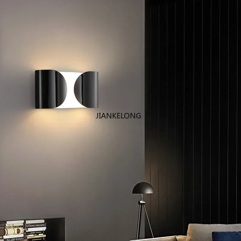 مصباح جداري إيطالي Foglio شمعدان معدني لغرفة النوم وغرفة المعيشة والحمام