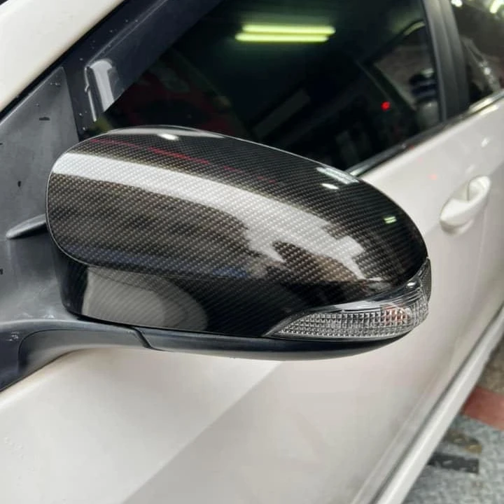 Hot-Selling Car Body Film Vinyl 7D Carbon Fiber Wrap Sticker Air Release Film 1.4*18M