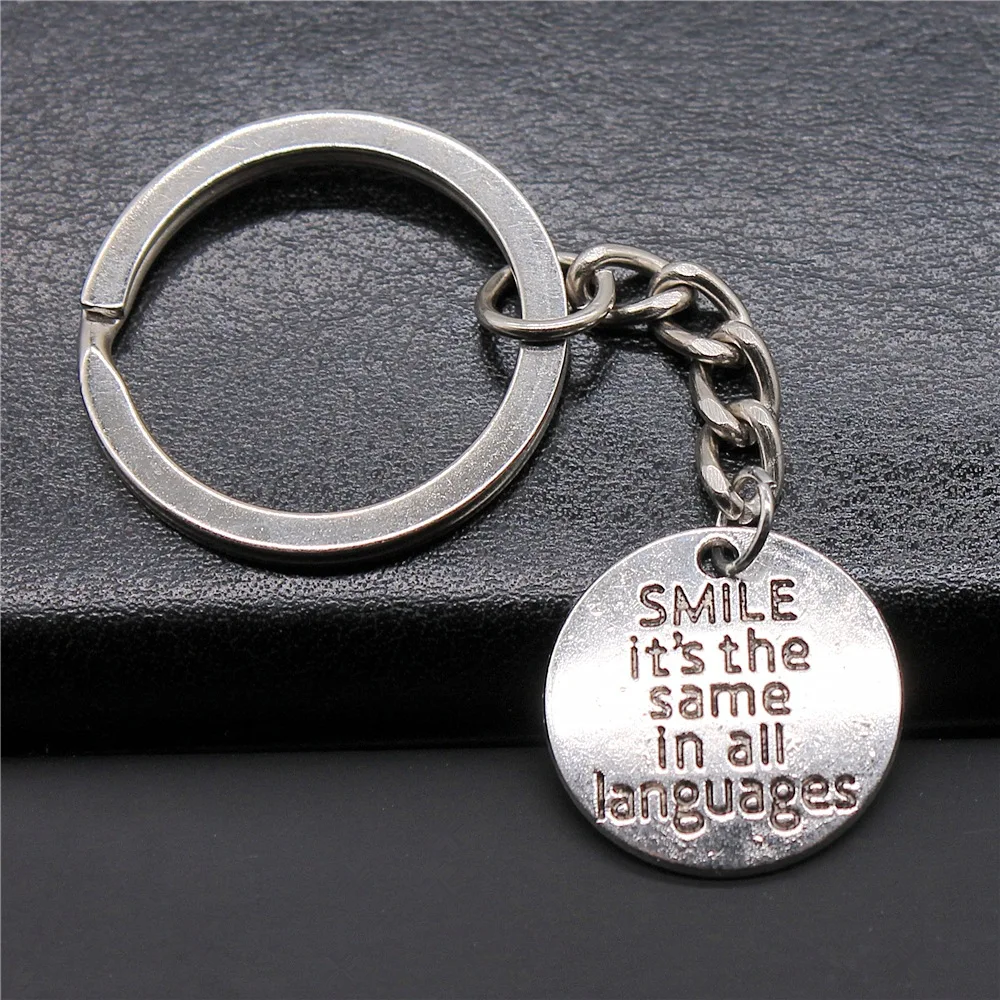 Souvenirs Gift Men Keychain Keyring 2 Colors 20mm Smile Is The Same In All Languages Pendant Keyring