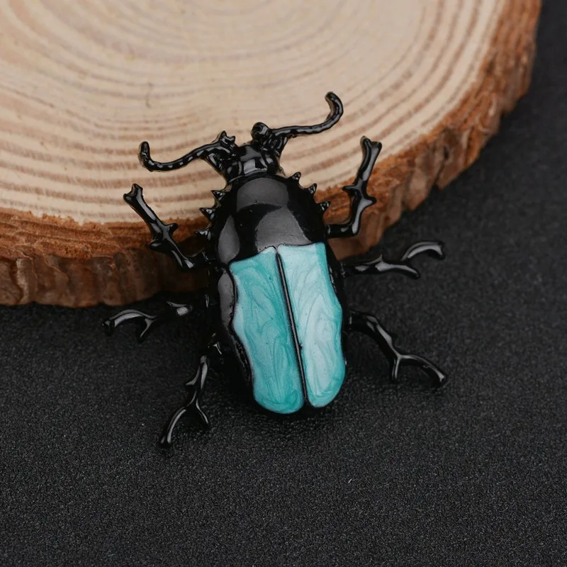 

New insect brooch men's fashion beetle brooch buckle pin personality beetle chest flower suit chest badge accessory